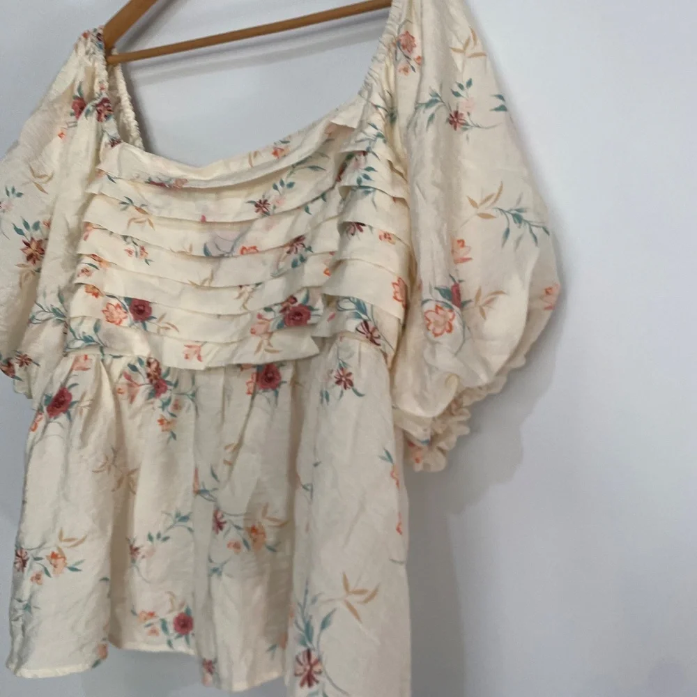 Torrid 1X Ruched Puff Sleeve Top - Picture 6 of 13